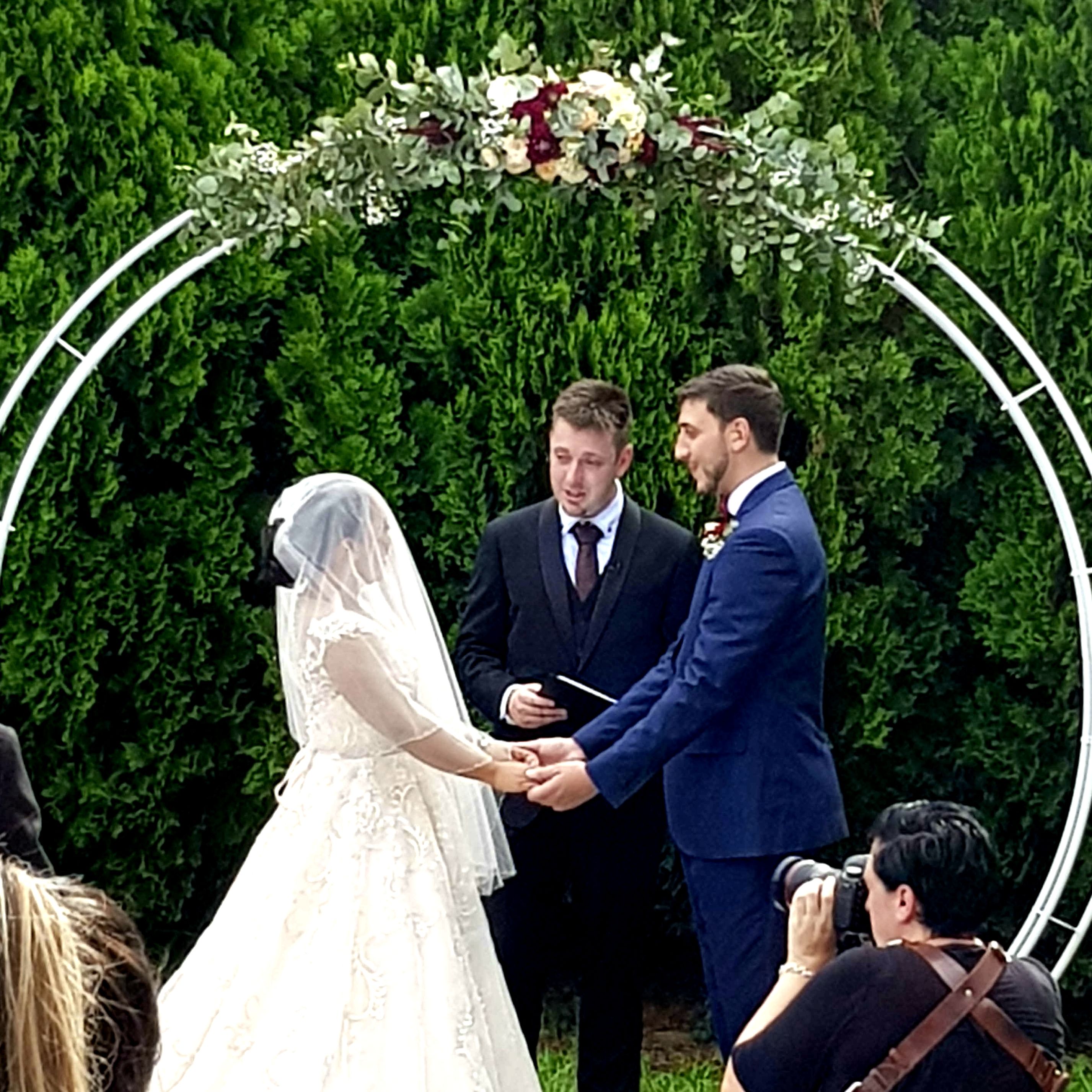 Fun Celebrant, Hawkesbury Celebrant, Sydney Celebrant, Master of Ceremonies Sydney, Customised Ceremony, Wedding Ceremony, Wedding Celebrant Sydney